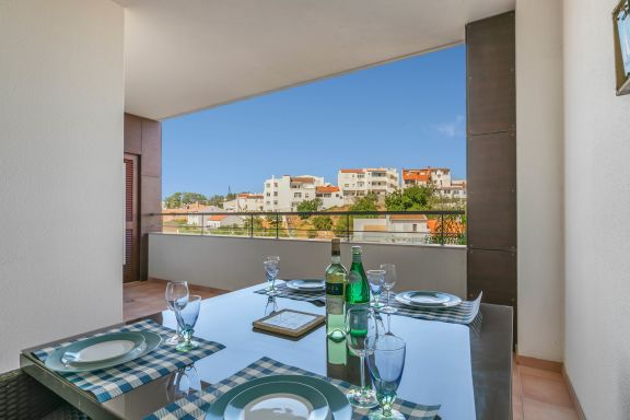 Apartment Henri - Perfect couples getaway!