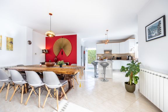 Casa Da Bauhinia - where East meets West! 
