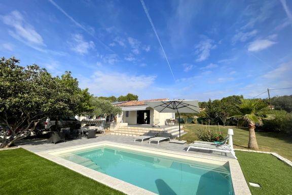 Villa Cabriere, family home near Aix en Provence and Lubéron