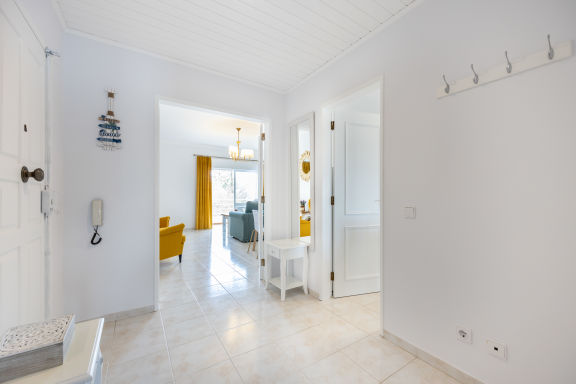 Stylish Seashore Apartment 