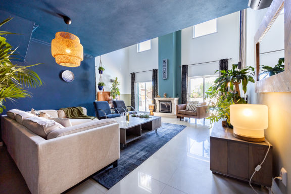 Casa Skip - 4 bedroom villa with lush garden!