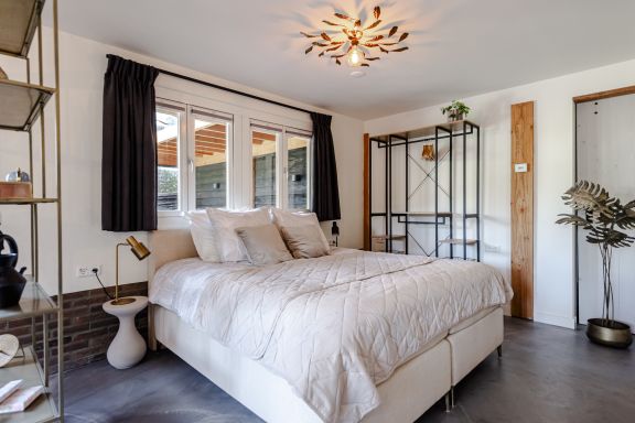Bed and Beach - Escape to Your Private Oasis in Zandvoort!