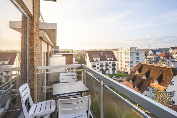 Silver Sunset beachfront apartment De Haan
