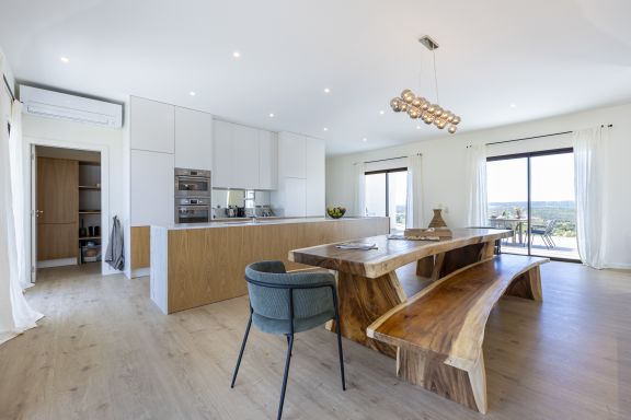 Villa Oliade - Escape to Luxury at Our New Villa in Praia da Luz!