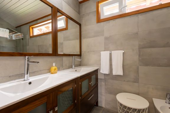 The Olive Hill Bungalow Amarella