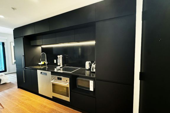 Modern Fully Furnished Studio in Griffintown with Premium amenities