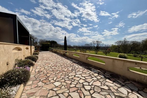 Countryside villa with swimming spa