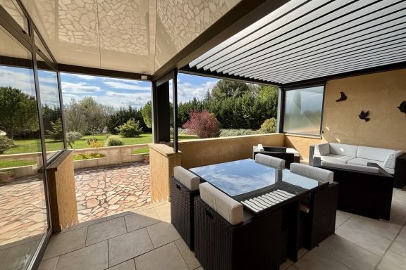Countryside villa with swimming spa