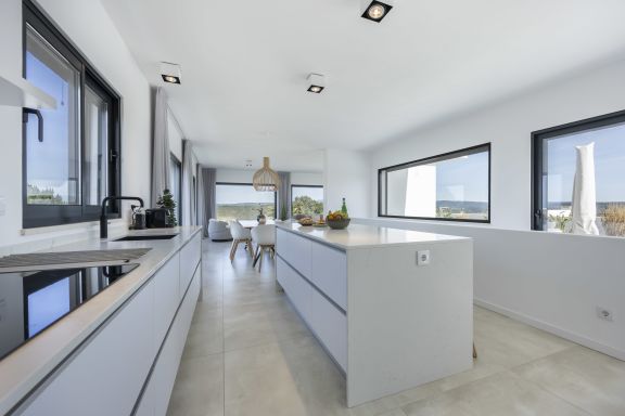 Villa Sunrise - modern villa in Espartal