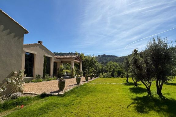 Mas des Oliviers, Superb Provençal villa 