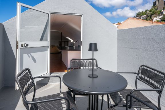 Quebra Costas I – A Refuge with Panoramic Views