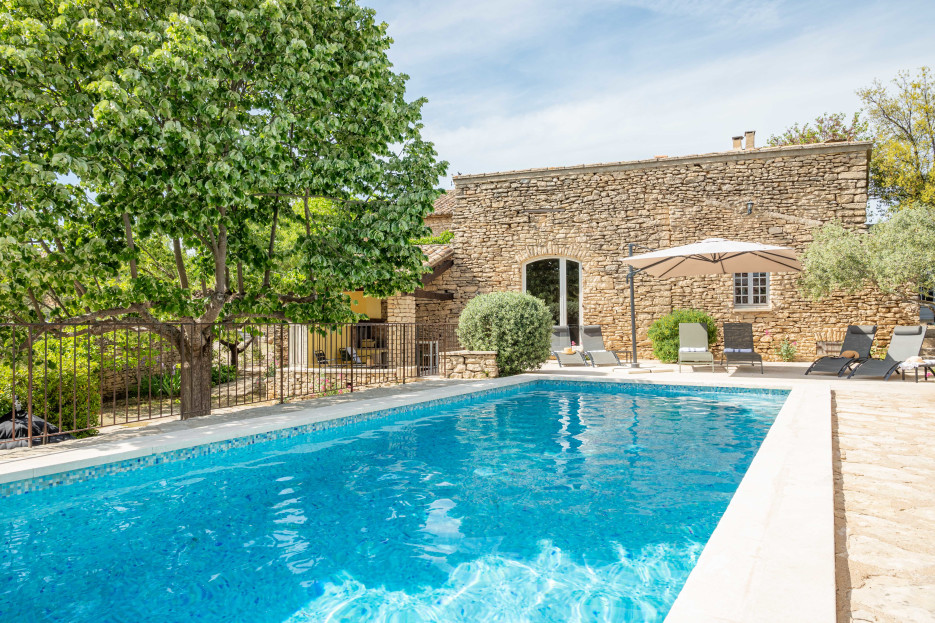 Uitzonderlijke woning te huur in Cabrières d'Avignon verwarmd zwembad