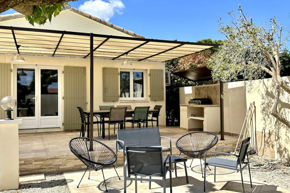 garden furniture and outdoor dining area