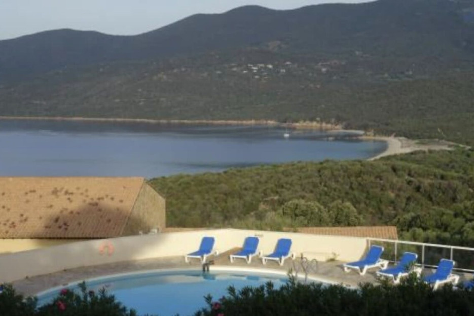 Piscine de la résidence