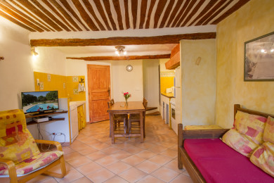 Livingroom and kitchen