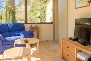 Veranda with sitting area and TV 