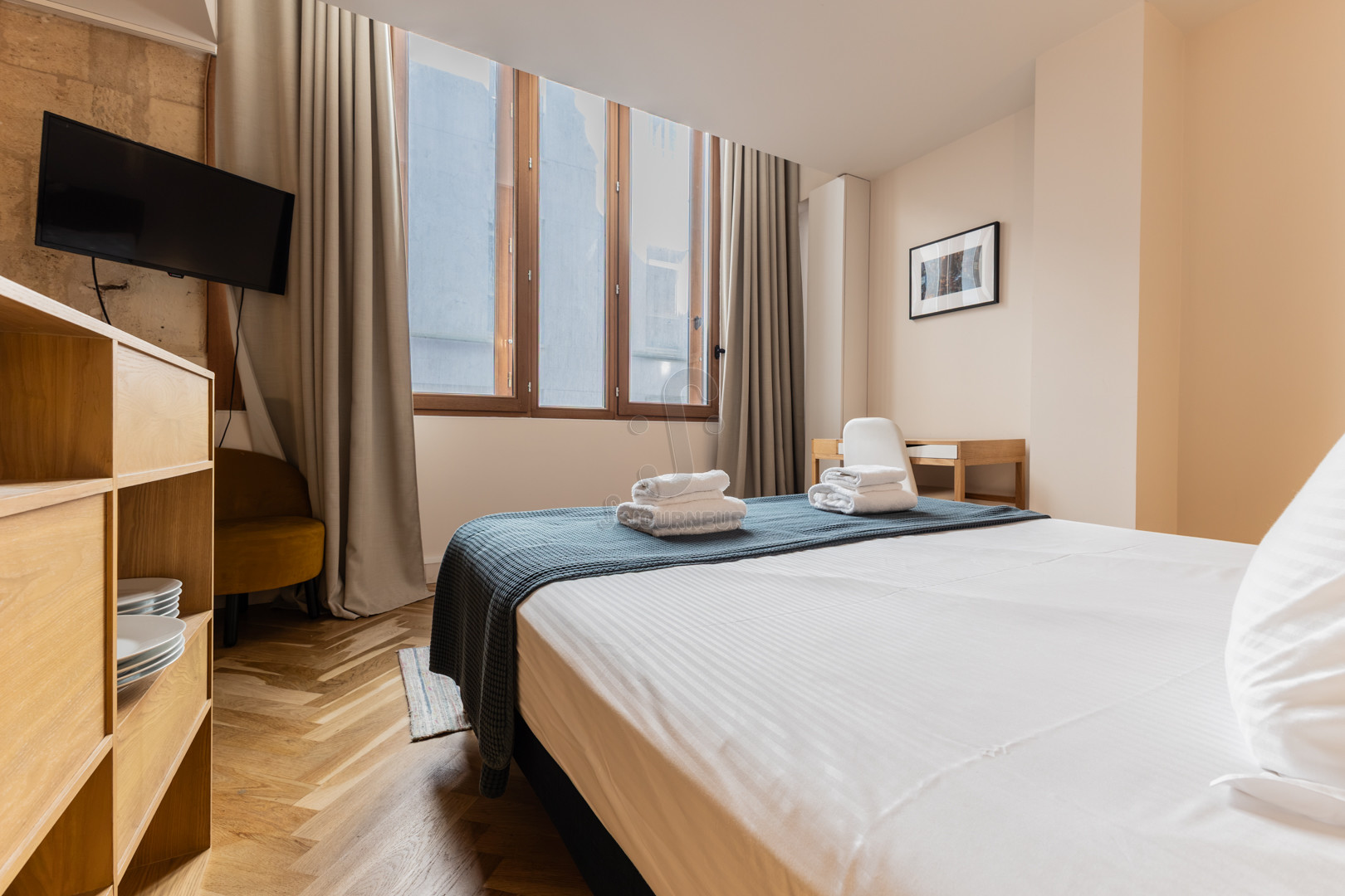 Les Suites #05 – BDX