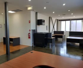 Showrooms / Bulky Goods commercial property leased at Unit 3/Unit 3, 343 Plummer Street Port Melbourne VIC 3207
