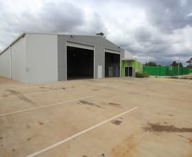 Showrooms / Bulky Goods commercial property leased at 27 Croft Crescent Harristown QLD 4350