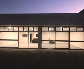 Showrooms / Bulky Goods commercial property leased at 280 Tingal Road Wynnum QLD 4178