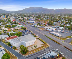 Showrooms / Bulky Goods commercial property leased at Huge Amount of Space/17-19 Queen Elizabeth Drive Berserker QLD 4701