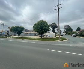 Showrooms / Bulky Goods commercial property leased at Whole Property/53 Yass Road Queanbeyan NSW 2620