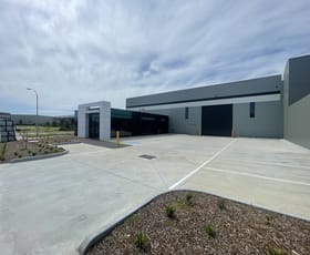 Factory, Warehouse & Industrial commercial property leased at 32 Hamersley Drive Clyde North VIC 3978
