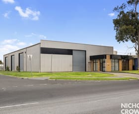 Showrooms / Bulky Goods commercial property leased at 100 Malcolm Road Braeside VIC 3195