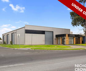 Showrooms / Bulky Goods commercial property leased at 100 Malcolm Road Braeside VIC 3195