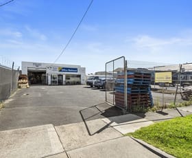 Showrooms / Bulky Goods commercial property leased at 10 Tooyal Street Frankston VIC 3199