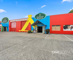 Factory, Warehouse & Industrial commercial property leased at 3 & 4/207 Princes Highway South Nowra NSW 2541