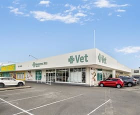 Showrooms / Bulky Goods commercial property leased at LFR Tenancy 2/232 Woolcock Street Currajong QLD 4812