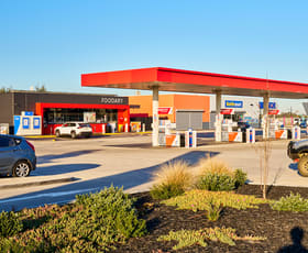 Showrooms / Bulky Goods commercial property for sale at Shop 2/771-789 Barwon Heads Road Armstrong Creek VIC 3217