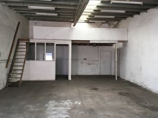 Factory, Warehouse & Industrial commercial property leased at 8/310 Chesterville Road Moorabbin VIC 3189