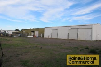 Factory, Warehouse & Industrial commercial property leased at 653 Lores Bonney Drive Archerfield QLD 4108