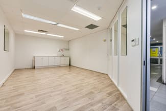 Shop & Retail commercial property leased at 1B/182 Bay Terrace Wynnum QLD 4178