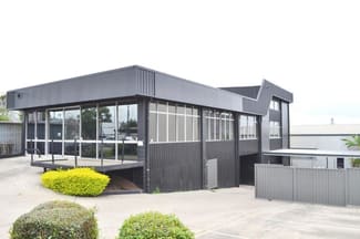 Showrooms / Bulky Goods commercial property leased at 3409 Pacific Hwy Slacks Creek QLD 4127 Showrooms / Bulky Goods commercial property leased at 3409 Pacific Hwy Slacks Creek QLD 4127