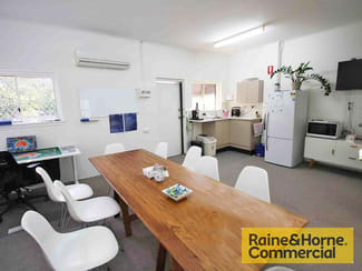 Shop & Retail commercial property leased at Chermside QLD 4032