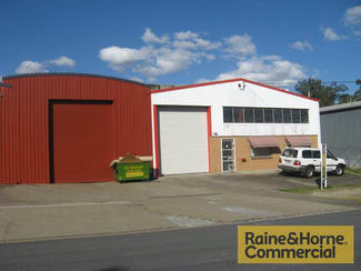 Factory, Warehouse & Industrial commercial property leased at 3 Staple Street Seventeen Mile Rocks QLD 4073