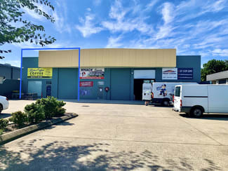 Showrooms / Bulky Goods commercial property leased at Unit 1/6 Ereton Drive Arundel QLD 4214