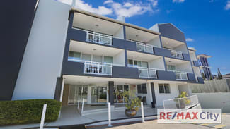 Shop & Retail commercial property leased at 192 Wellington Road East Brisbane QLD 4169