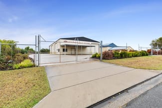 Factory, Warehouse & Industrial commercial property leased at WHOLE OF PROPERTY/9 Werribee Street Kawana QLD 4701