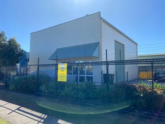 Showrooms / Bulky Goods commercial property leased at 3/429 Wondall Road Tingalpa QLD 4173