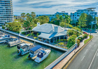 Hotel, Motel, Pub & Leisure commercial property leased at 21 Bayview St Runaway Bay QLD 4216