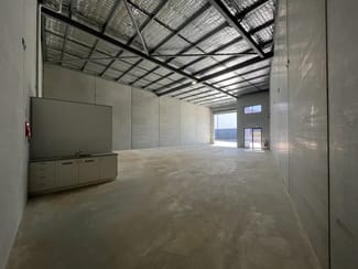 Factory, Warehouse & Industrial commercial property leased at Unit 7, 61 Elwell Close Beresfield NSW 2322