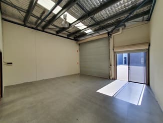 Showrooms / Bulky Goods commercial property leased at Burleigh Heads QLD 4220