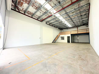 Factory, Warehouse & Industrial commercial property leased at 2/39-41 Dover Drive Burleigh Heads QLD 4220 Factory, Warehouse & Industrial commercial property leased at 2/39-41 Dover Drive Burleigh Heads QLD 4220
