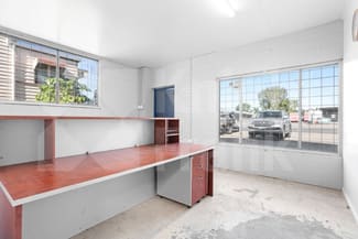 Factory, Warehouse & Industrial commercial property leased at Unit 1/241 George Street Rockhampton City QLD 4700