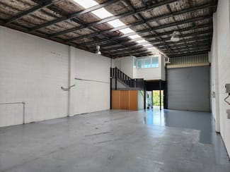 Factory, Warehouse & Industrial commercial property leased at 4/39 Ern Harley Drive Burleigh Heads QLD 4220