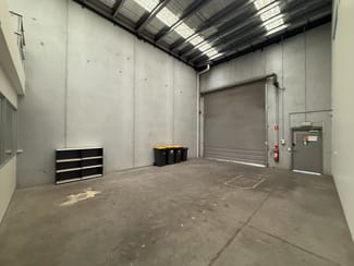 Showrooms / Bulky Goods commercial property leased at Unit/1/31 Sabre Drive Port Melbourne VIC 3207